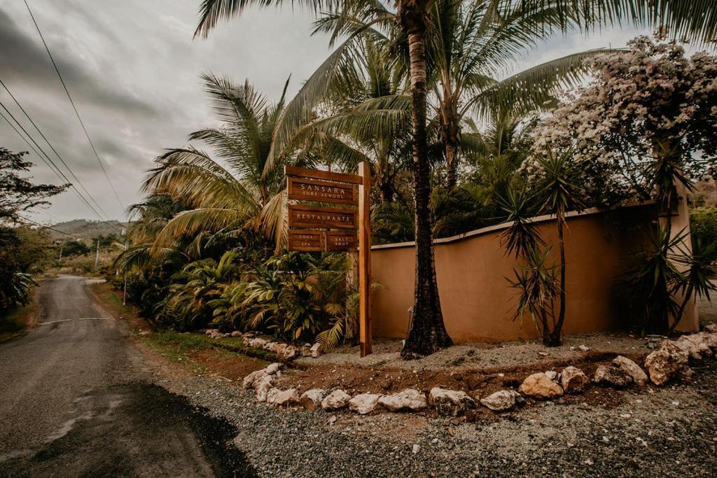 Sansara Surf Yoga & Resort Cambutal Exterior photo